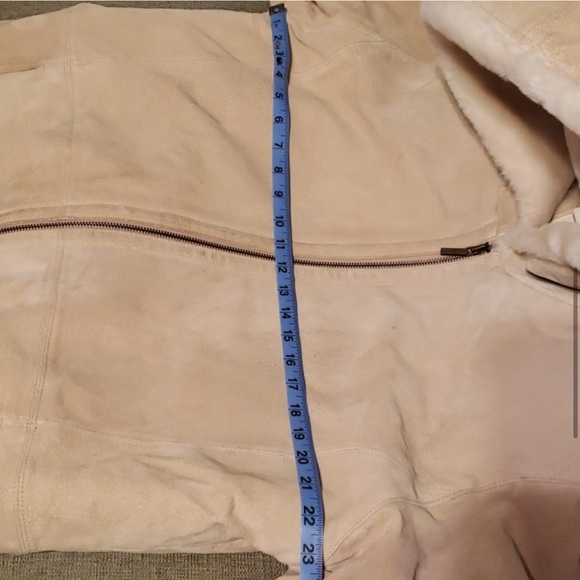 St. John’s Bay fur lined shearling hooded coat - Picture 6 of 8